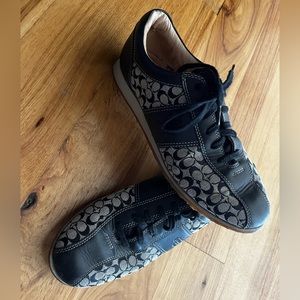 Used Coach women’s shoes size 9